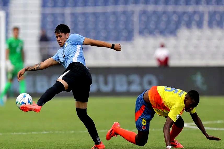 哥伦比亚队在比赛中吸引人们的关注 哥伦比亚队在比赛中吸引人们的关注