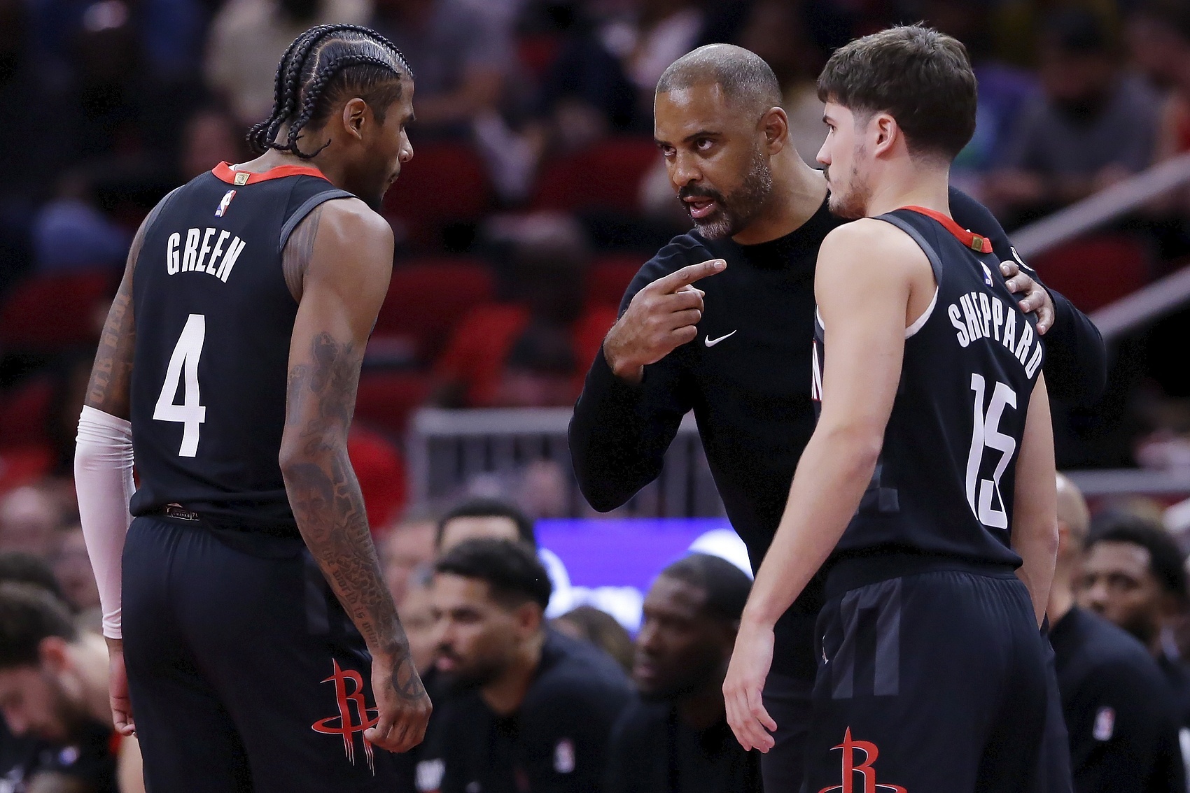 开云体育登录-火箭狂胜马刺！哈登轰下分帮助球队取胜的简单介绍