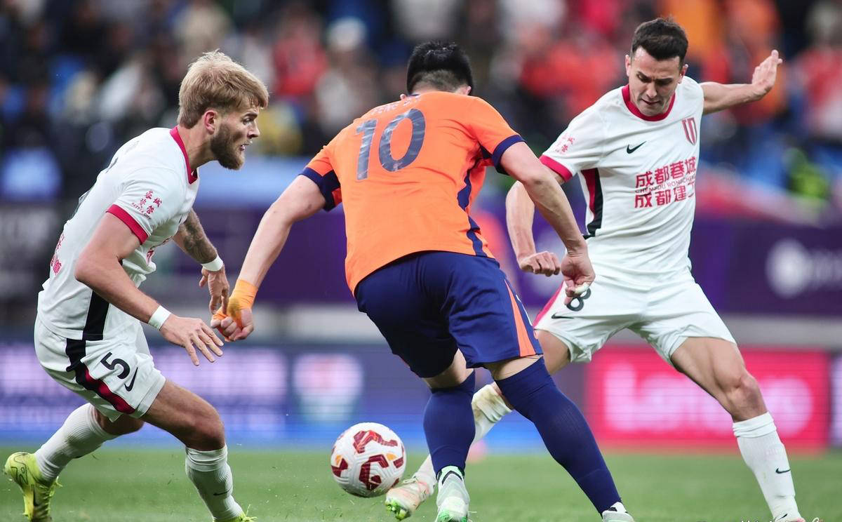 开云平台-中超劲旅击败对手，豪取三分