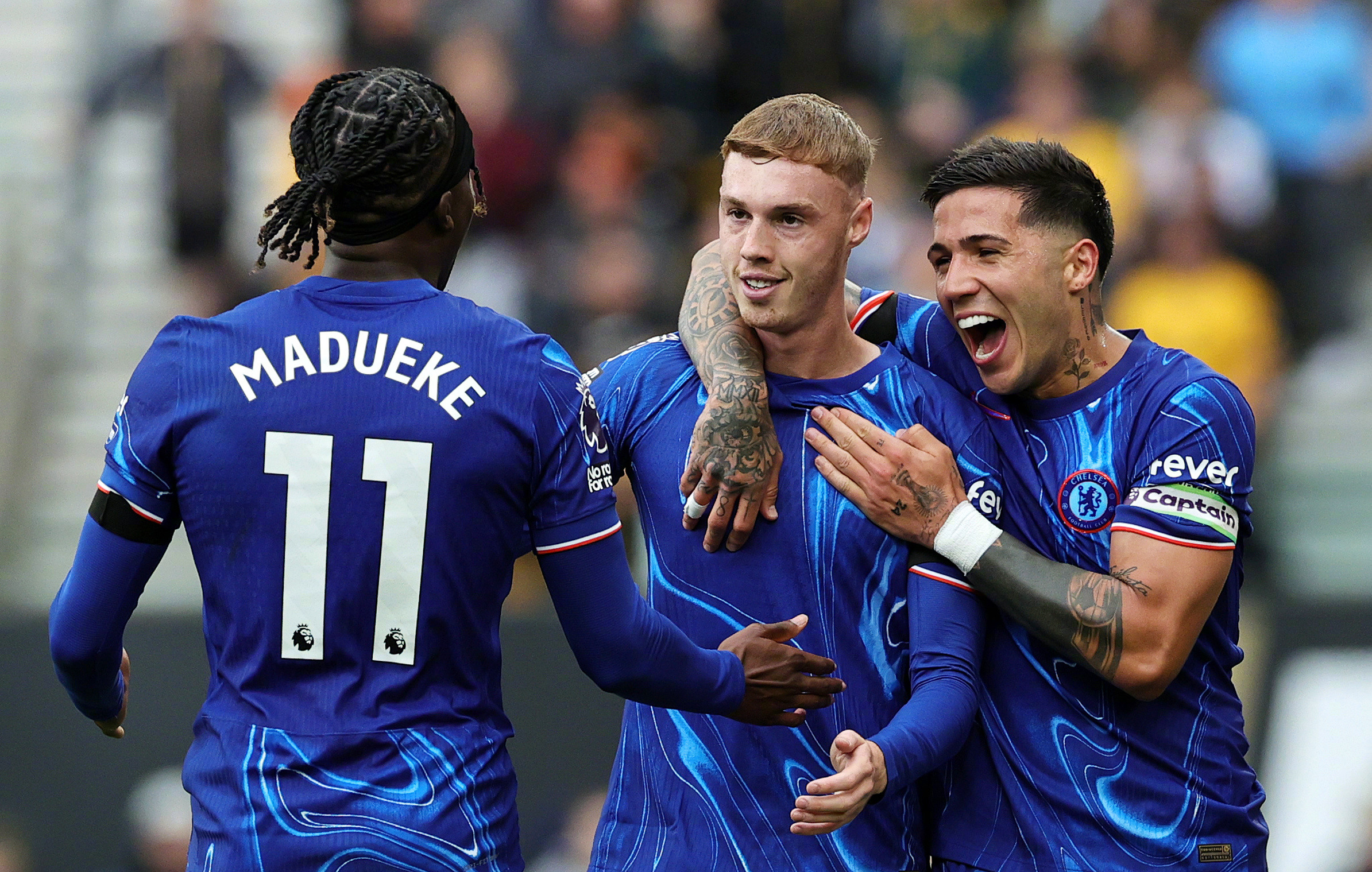 包含狼队客场惨遭埃弗顿绝杀,英超保级形势严峻的词条 包含狼队客场惨遭埃弗顿绝杀,英超保级形势严峻的词条