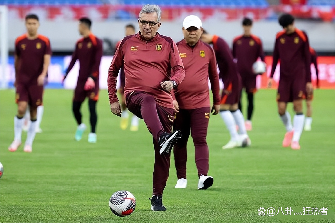 教练团队制定更精细打法,球队战术更灵活的简单介绍 教练团队制定更精细打法,球队战术更灵活的简单介绍