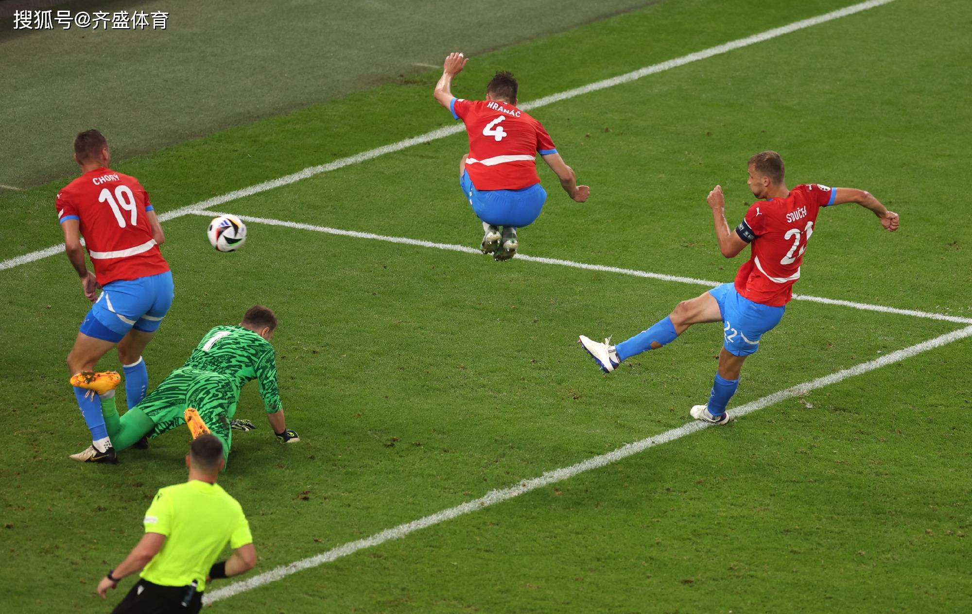 开云体育官网-土耳其队遭遇捷克逆转，无缘欧洲预选赛决赛的简单介绍