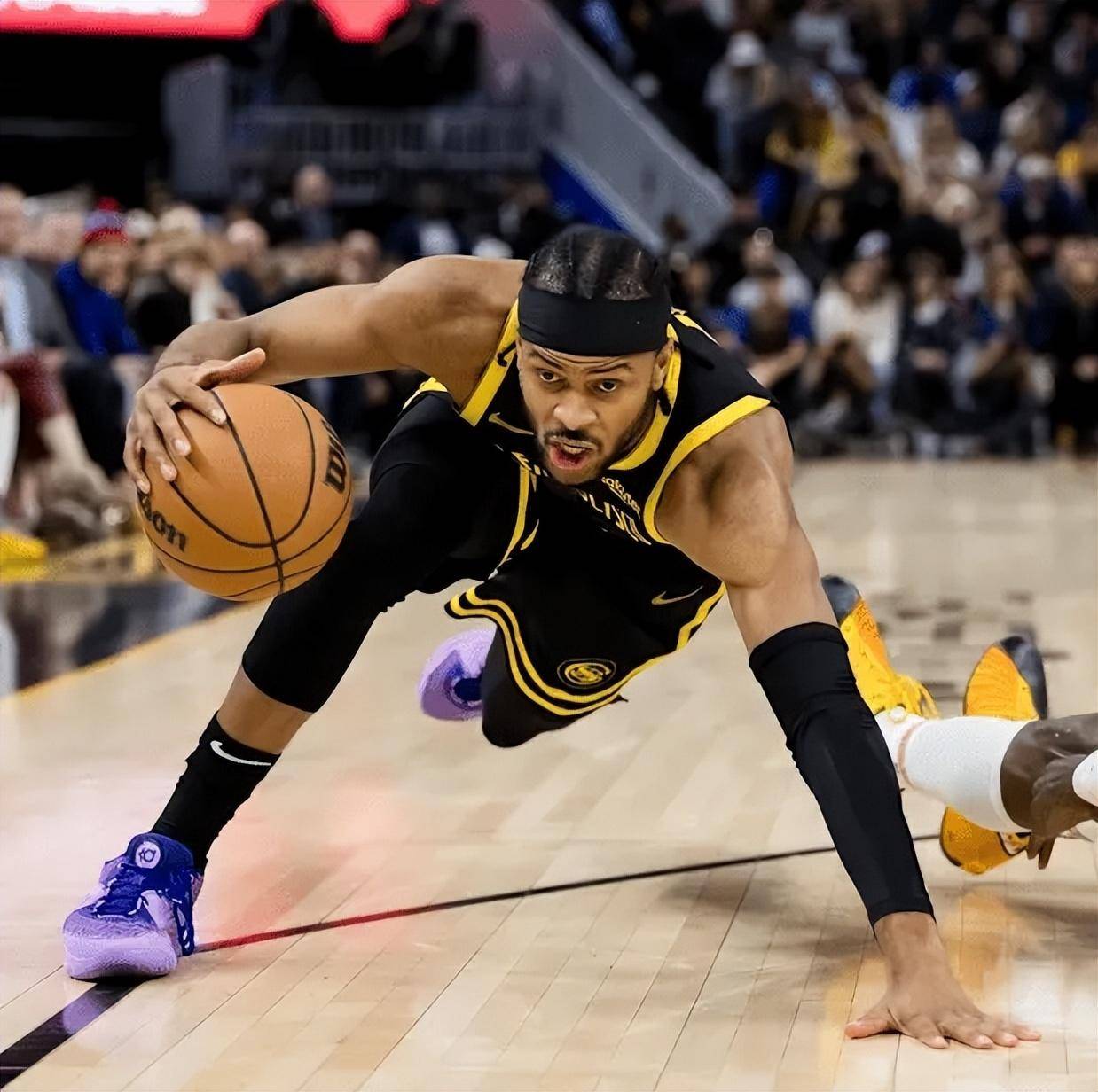 -关于勇士主攻手康复训练，期待早日回归赛场的信息