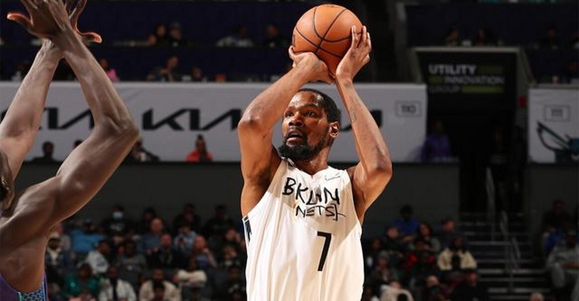 开云体育中国-篮网逆袭打败雷霆，杜兰特复出令人耳目一新