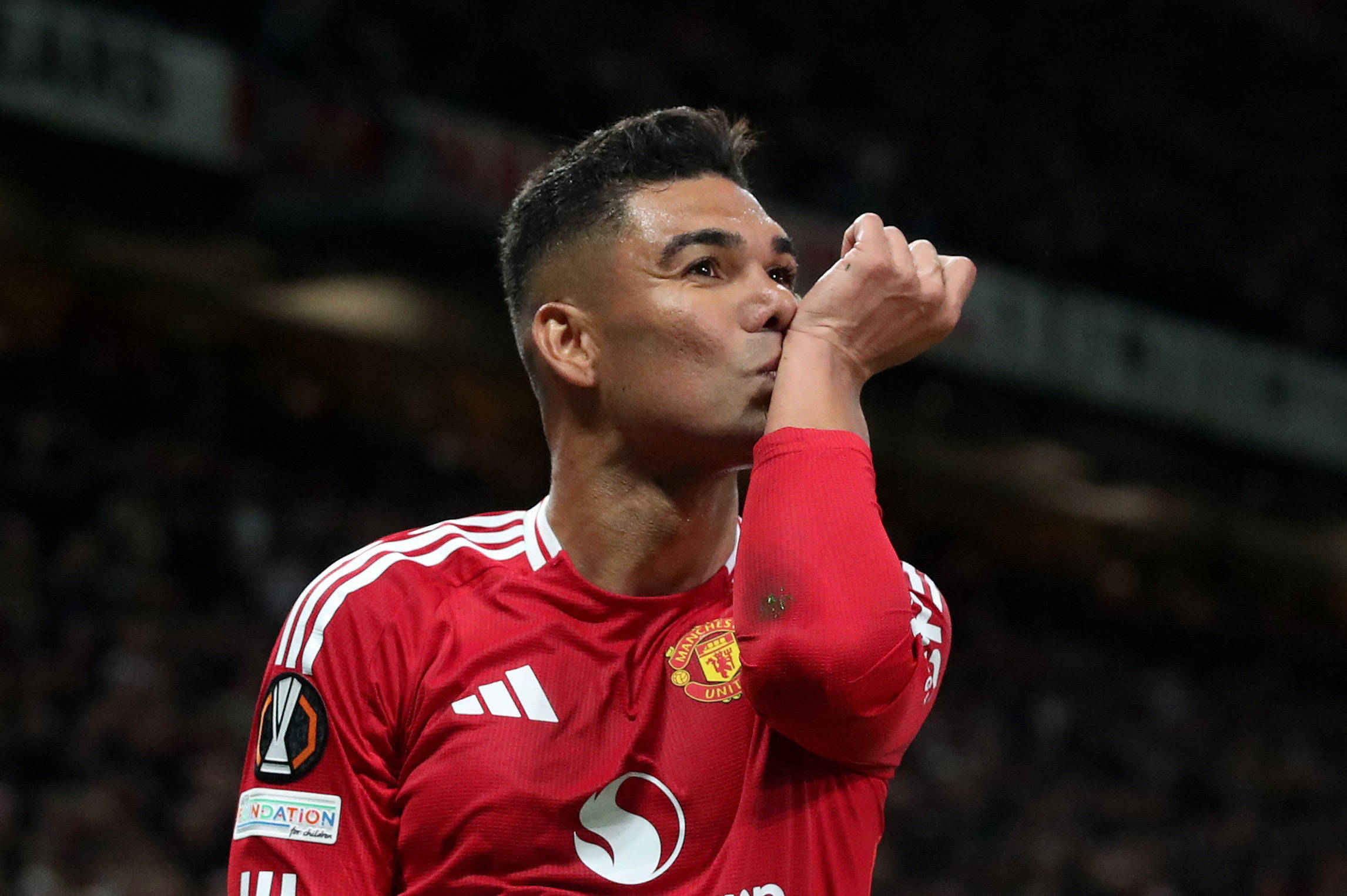 开云体育app-足球联赛上演精彩瞬间，球员们用实力征服观众