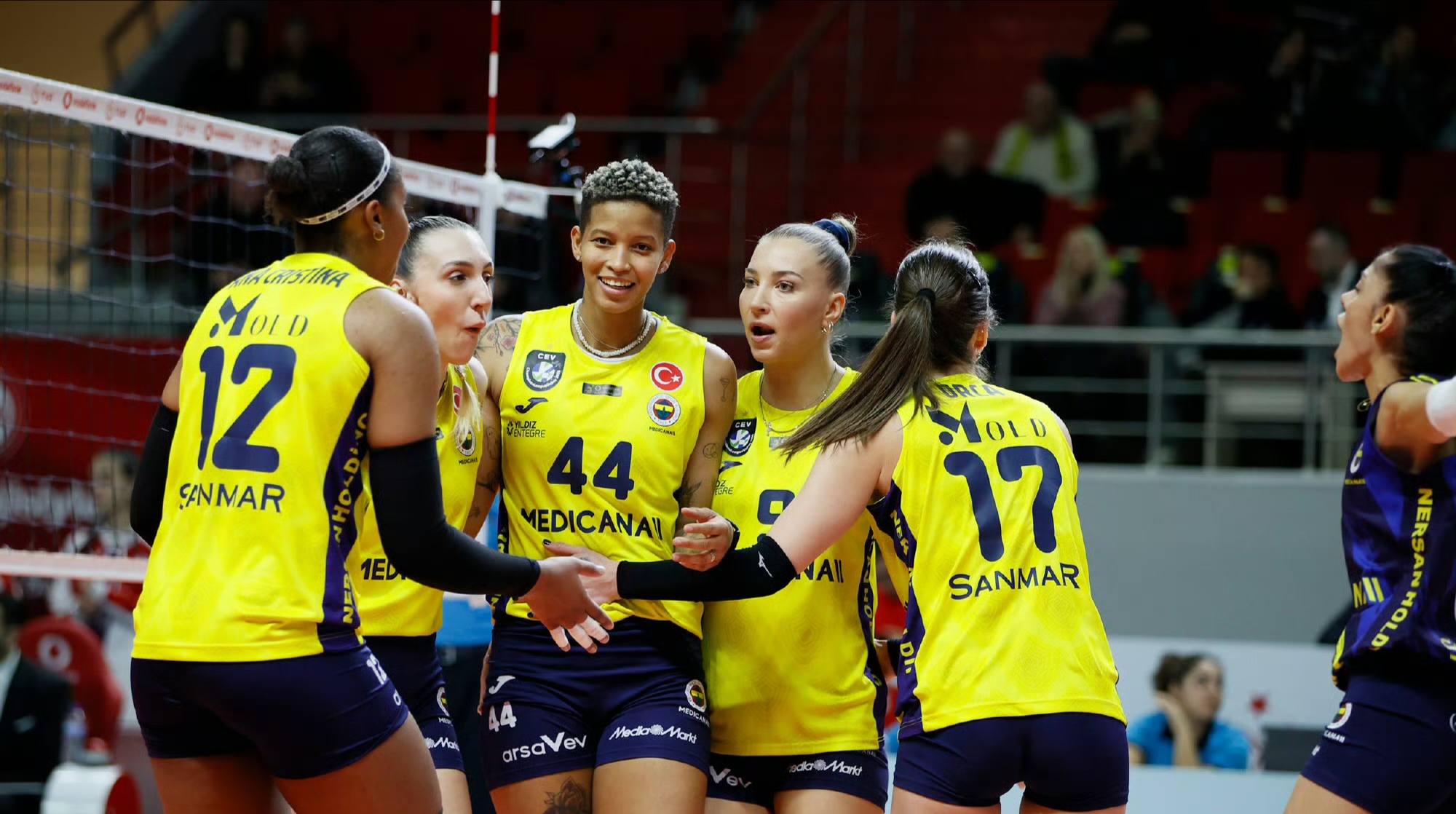 土耳其队备战欧预赛,备受期待 土耳其队备战欧预赛,备受期待