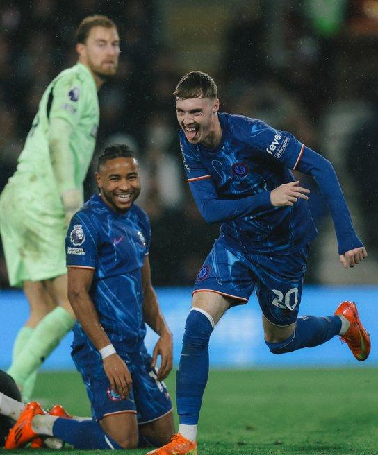 开云体育登录-切尔西客场战胜南安普敦，扩大领先优势