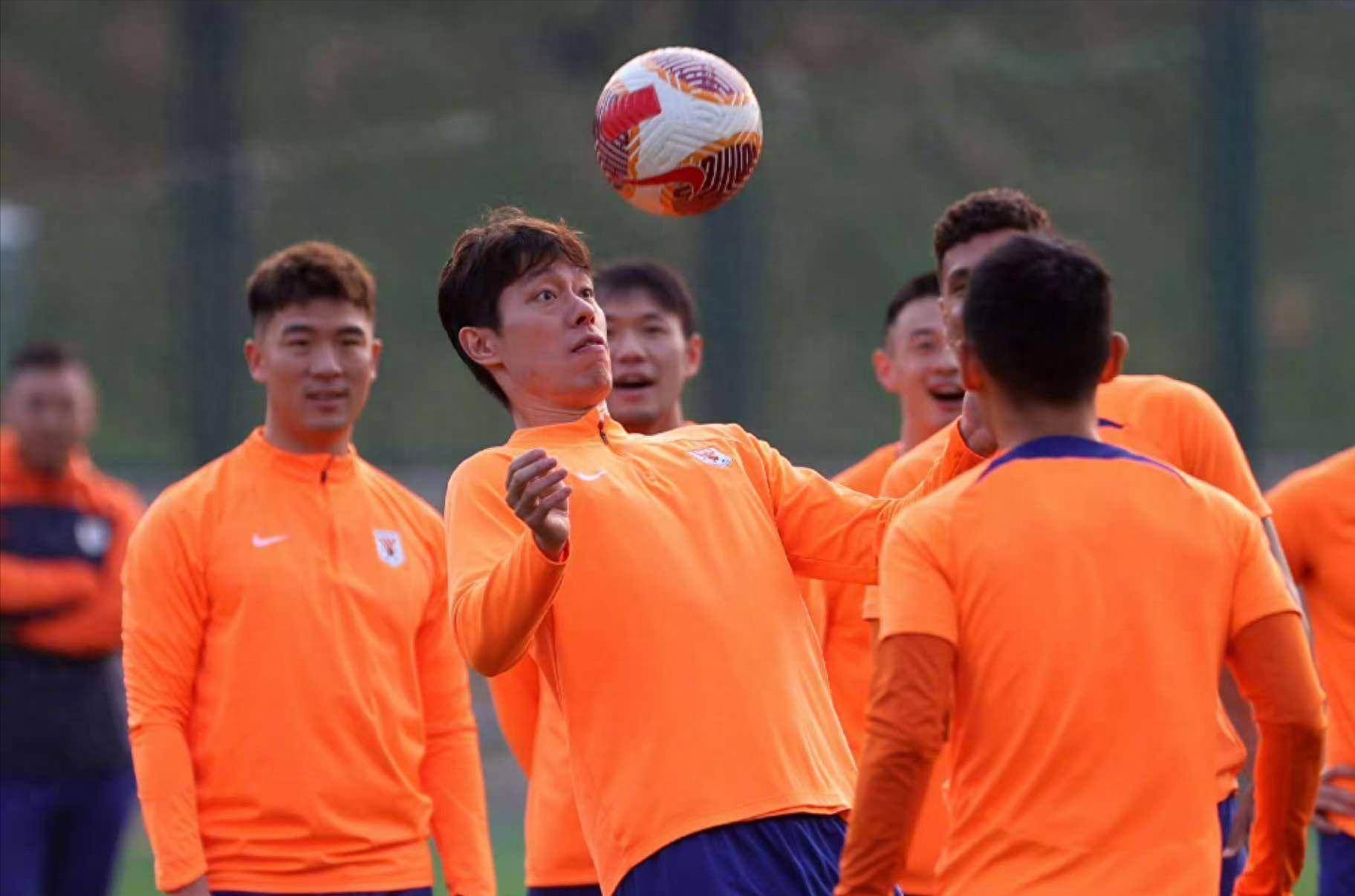 开云下载-包含助教尝试新战术，球员积极应对挑战的词条