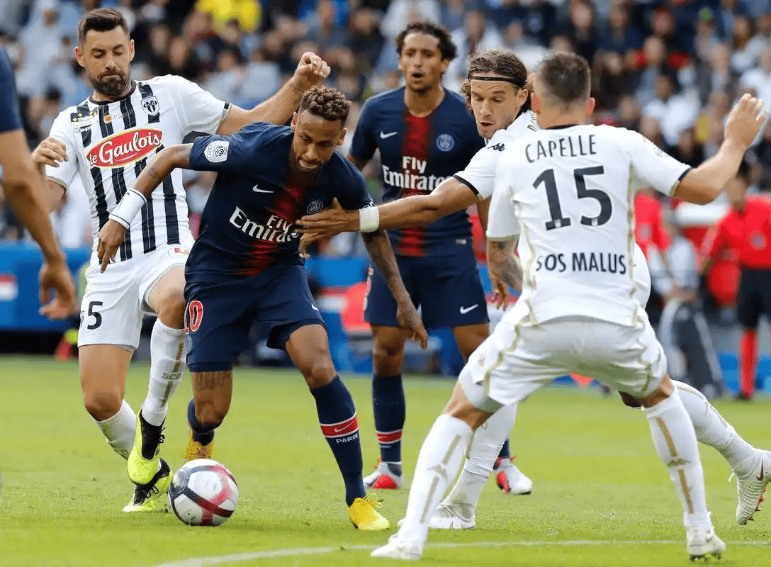 开云体育中国-本轮焦点：法国队失利，球迷沸腾的简单介绍