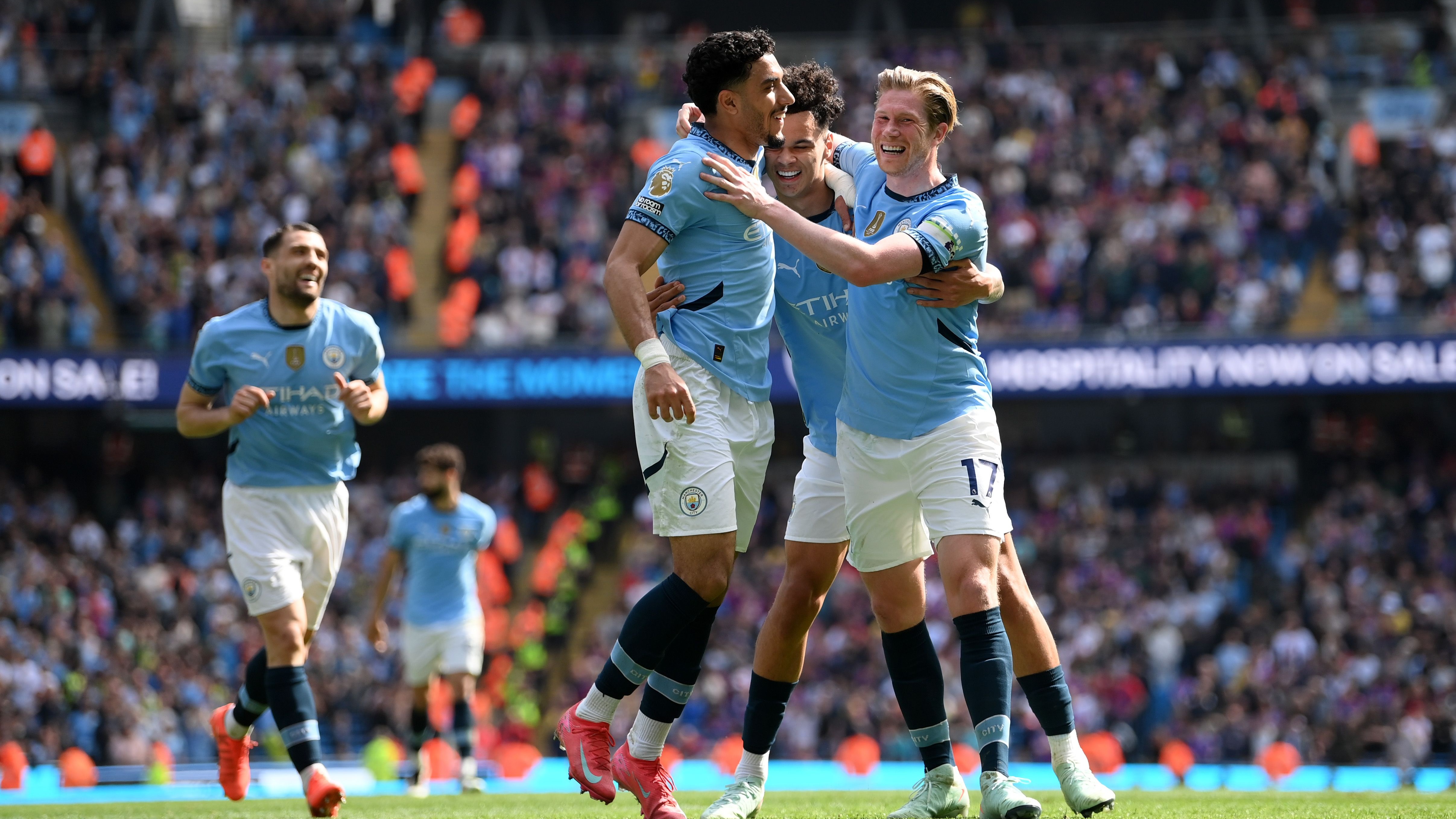 关于中超焦点战:国足vs德布劳内,逆转引发争议判罚的信息 关于中超焦点战:国足vs德布劳内,逆转引发争议判罚的信息