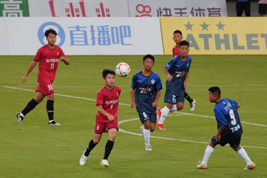 精彩对决!国际足坛巨星齐聚 精彩对决!国际足坛巨星齐聚