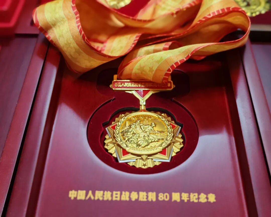 双方激烈较量!谁能一鼓作气夺得胜利,谁将成为真正的英雄 双方激烈较量!谁能一鼓作气夺得胜利,谁将成为真正的英雄