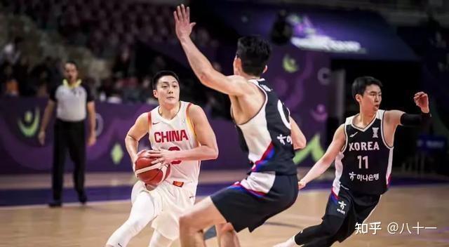 精彩逆转!球员在比赛中展现拼搏精神 精彩逆转!球员在比赛中展现拼搏精神