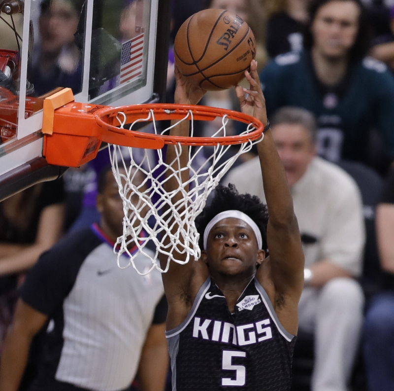 南韩男篮绝地反击日本男篮,福克斯送出助攻 南韩男篮绝地反击日本男篮,福克斯送出助攻