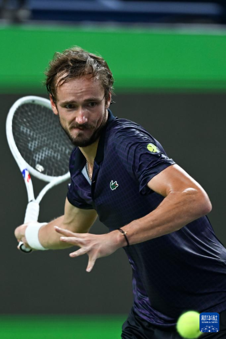 法国网球队碾压日本网球队,梅德韦杰夫统治全场的简单介绍 法国网球队碾压日本网球队,梅德韦杰夫统治全场的简单介绍