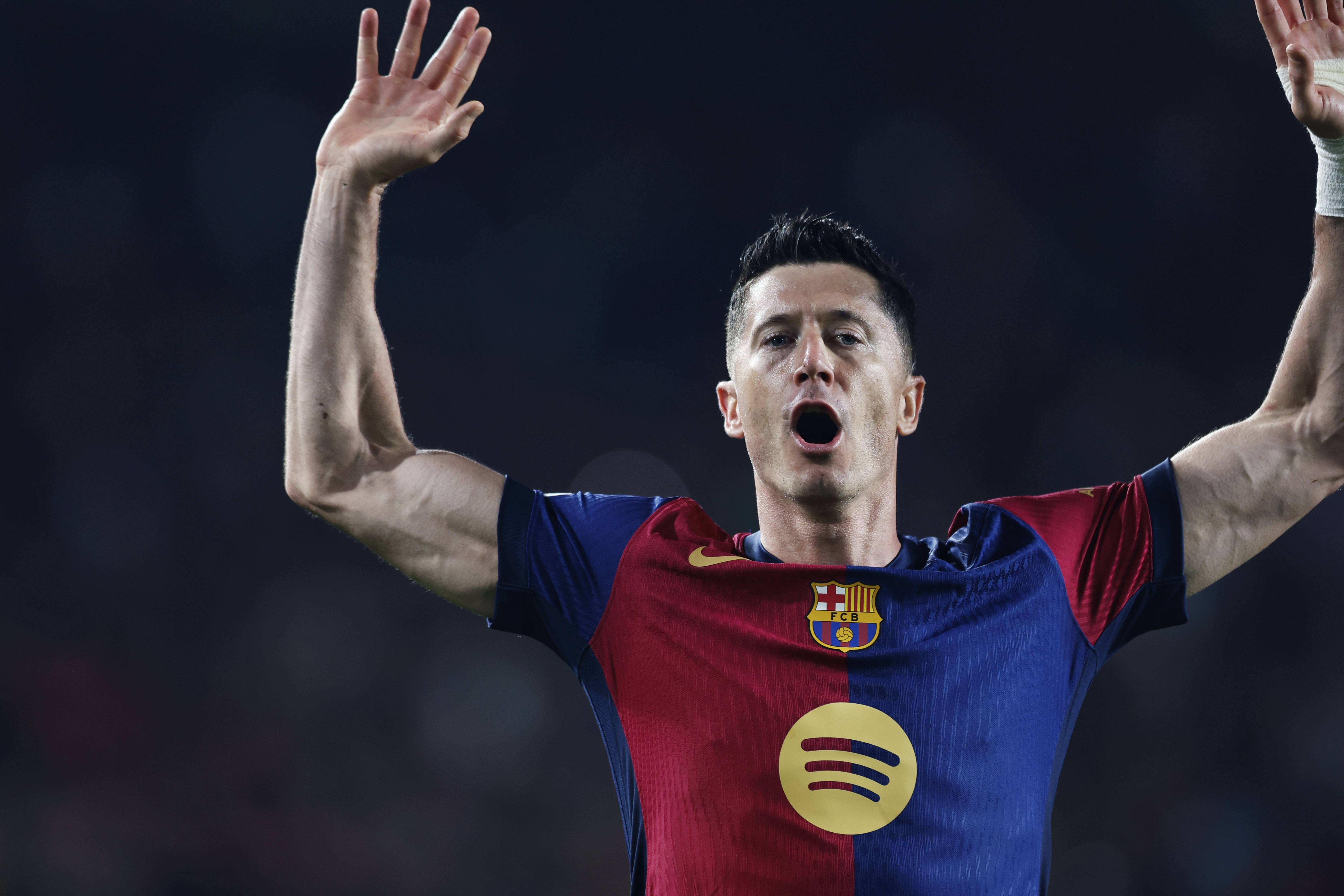 关于西班牙横扫塞维利亚,莱万惊艳世界的信息 关于西班牙横扫塞维利亚,莱万惊艳世界的信息