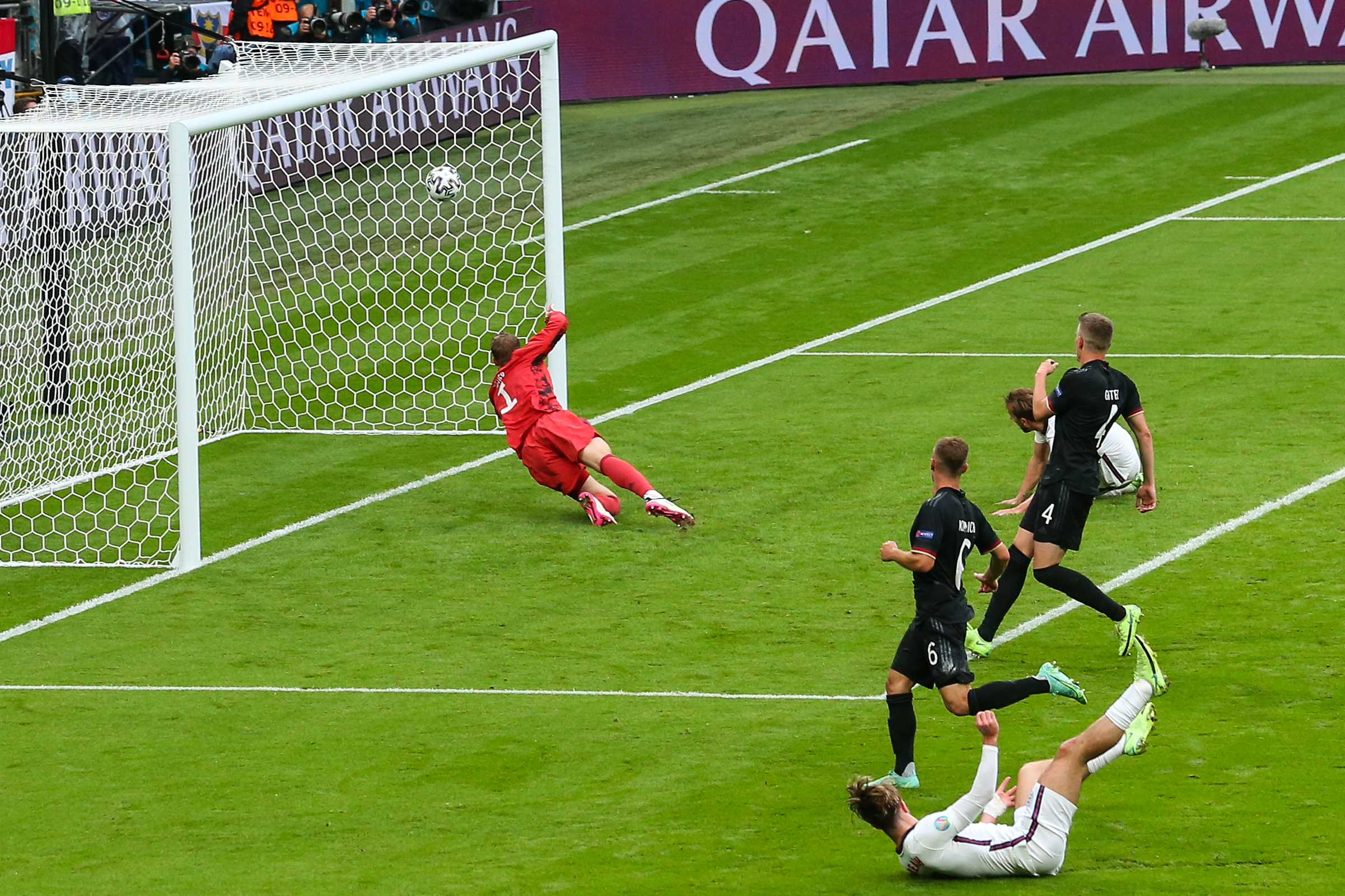 法国羽毛球队血洗英格兰羽毛球队,安赛龙完成帽子戏法的简单介绍 法国羽毛球队血洗英格兰羽毛球队,安赛龙完成帽子戏法的简单介绍