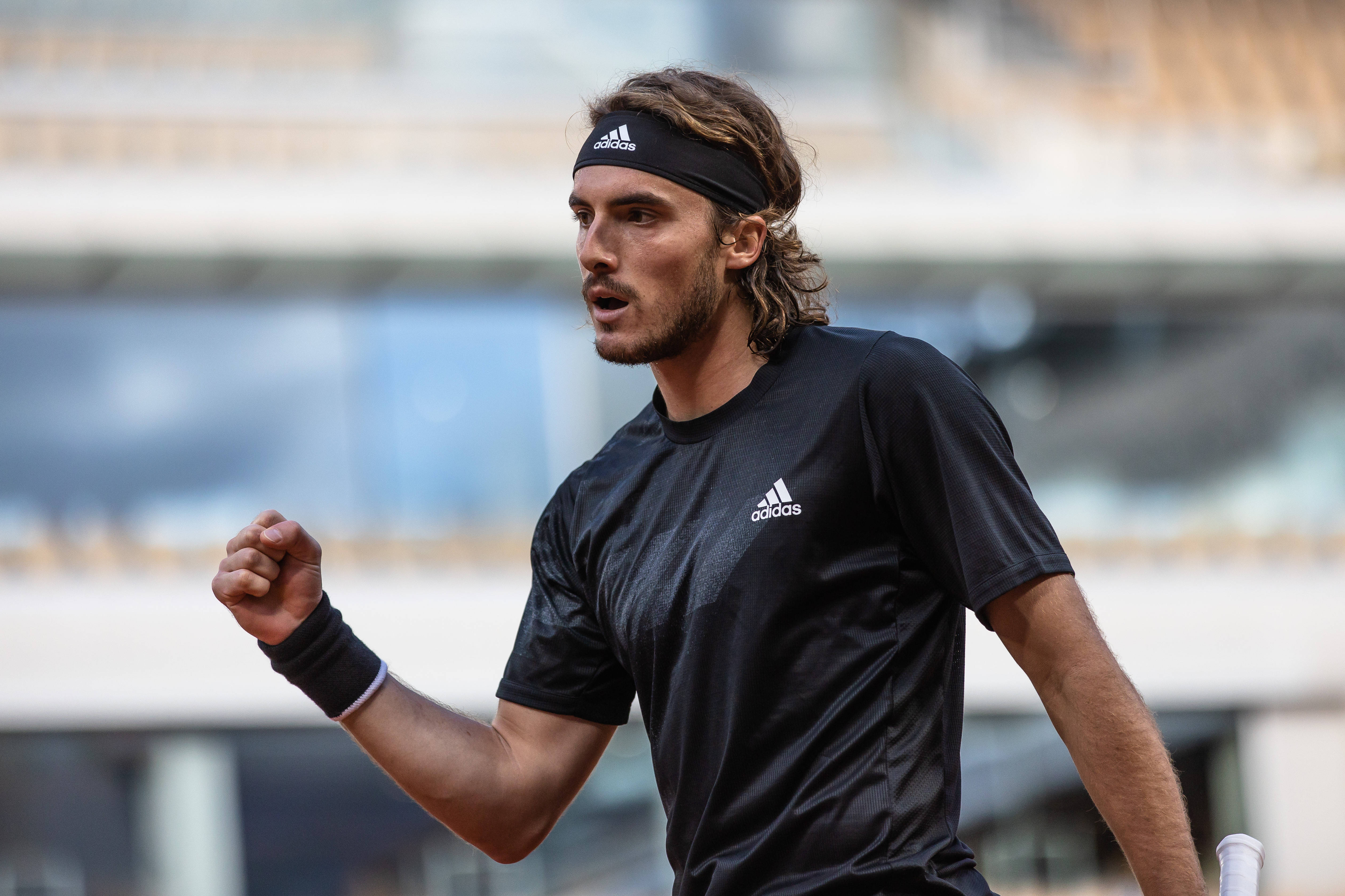 欧洲网球队完胜法国网球队,西西帕斯高光表现 欧洲网球队完胜法国网球队,西西帕斯高光表现