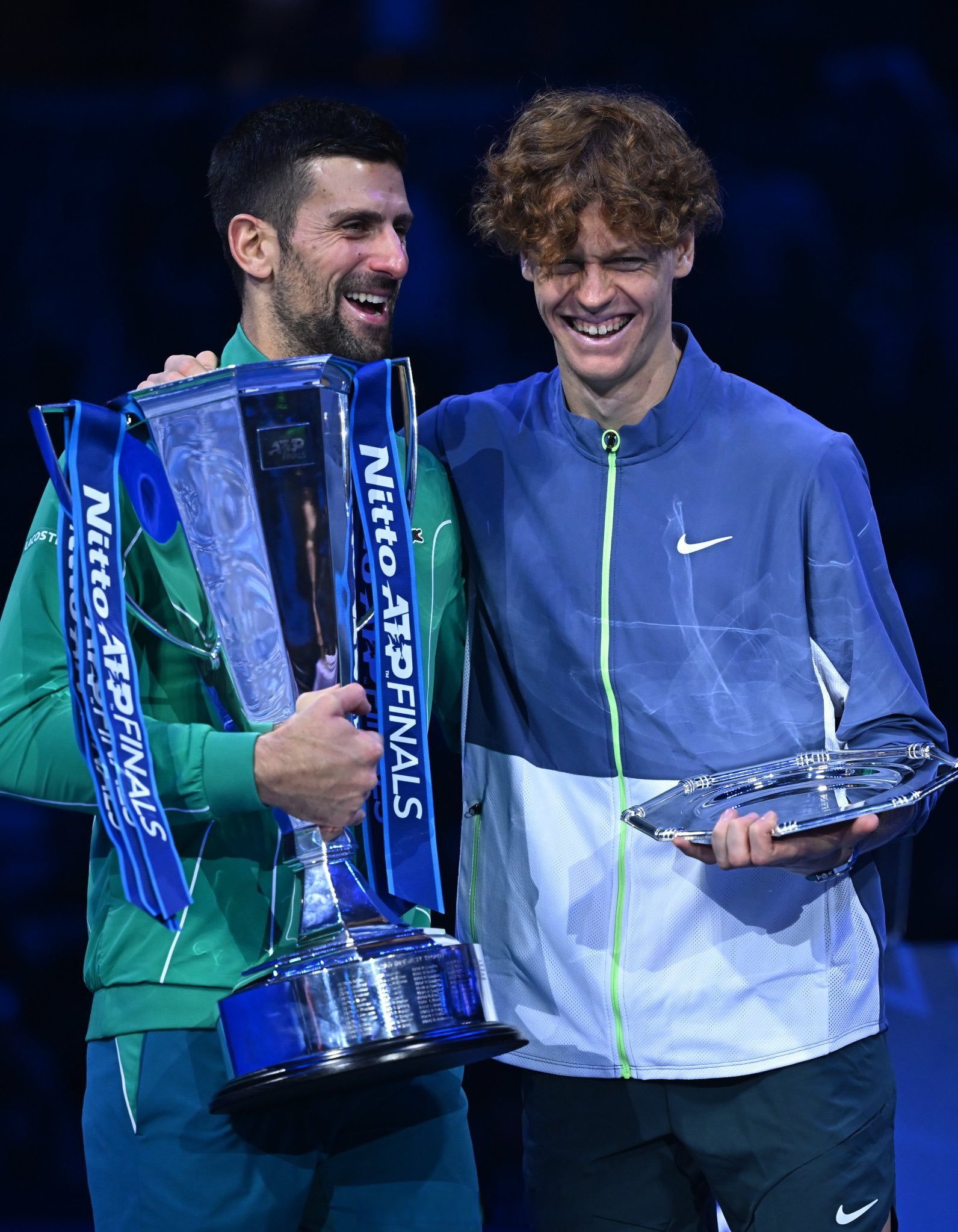 法网完胜拉沃尔杯,德约科维奇扛起全队 法网完胜拉沃尔杯,德约科维奇扛起全队