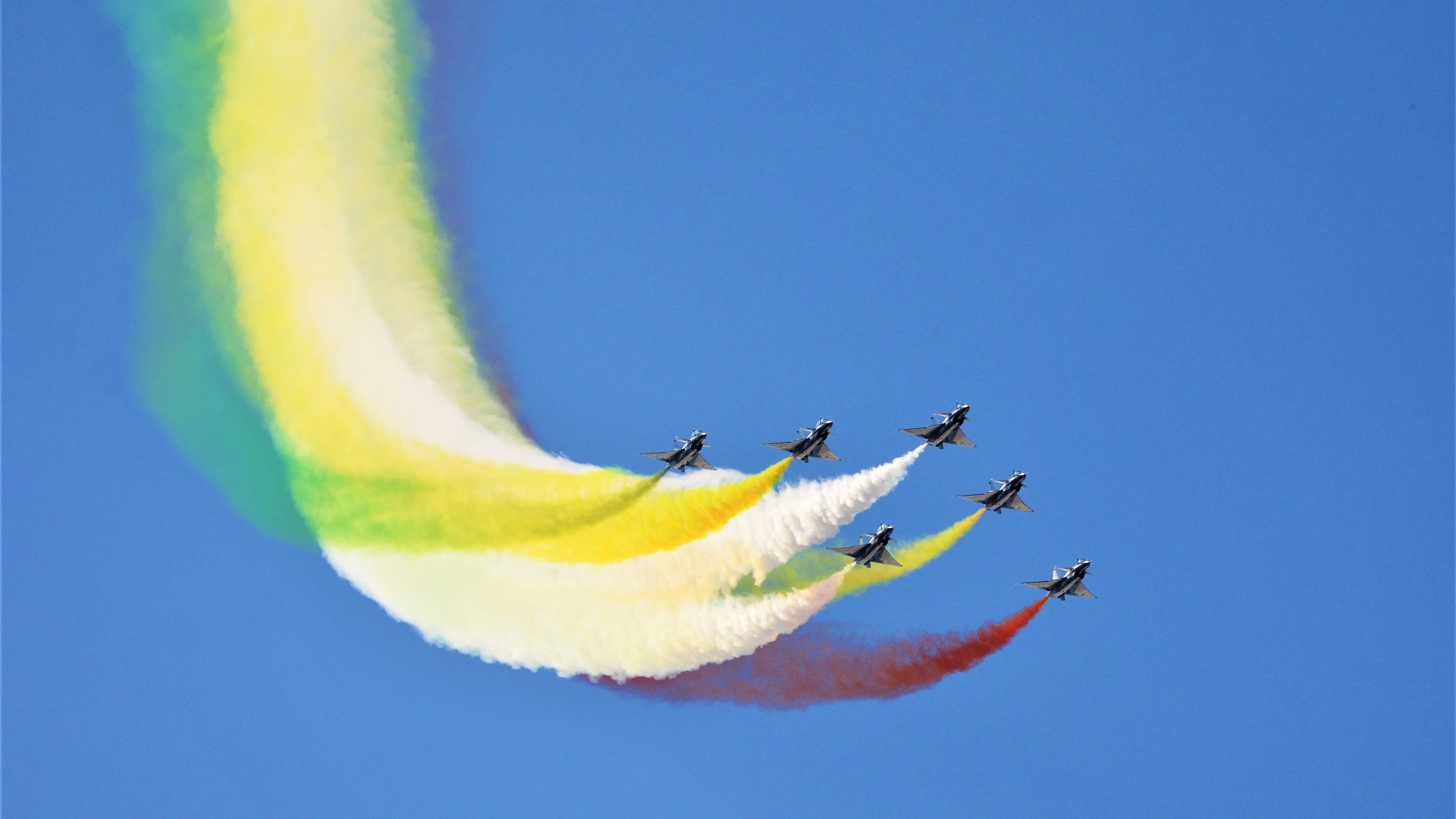 开云体育APP下载-亚洲之光惊艳欧洲之夜，卡塔尔俱乐部力克多特蒙德，亚平宁新王迪亚斯在意甲焦点战接管比赛