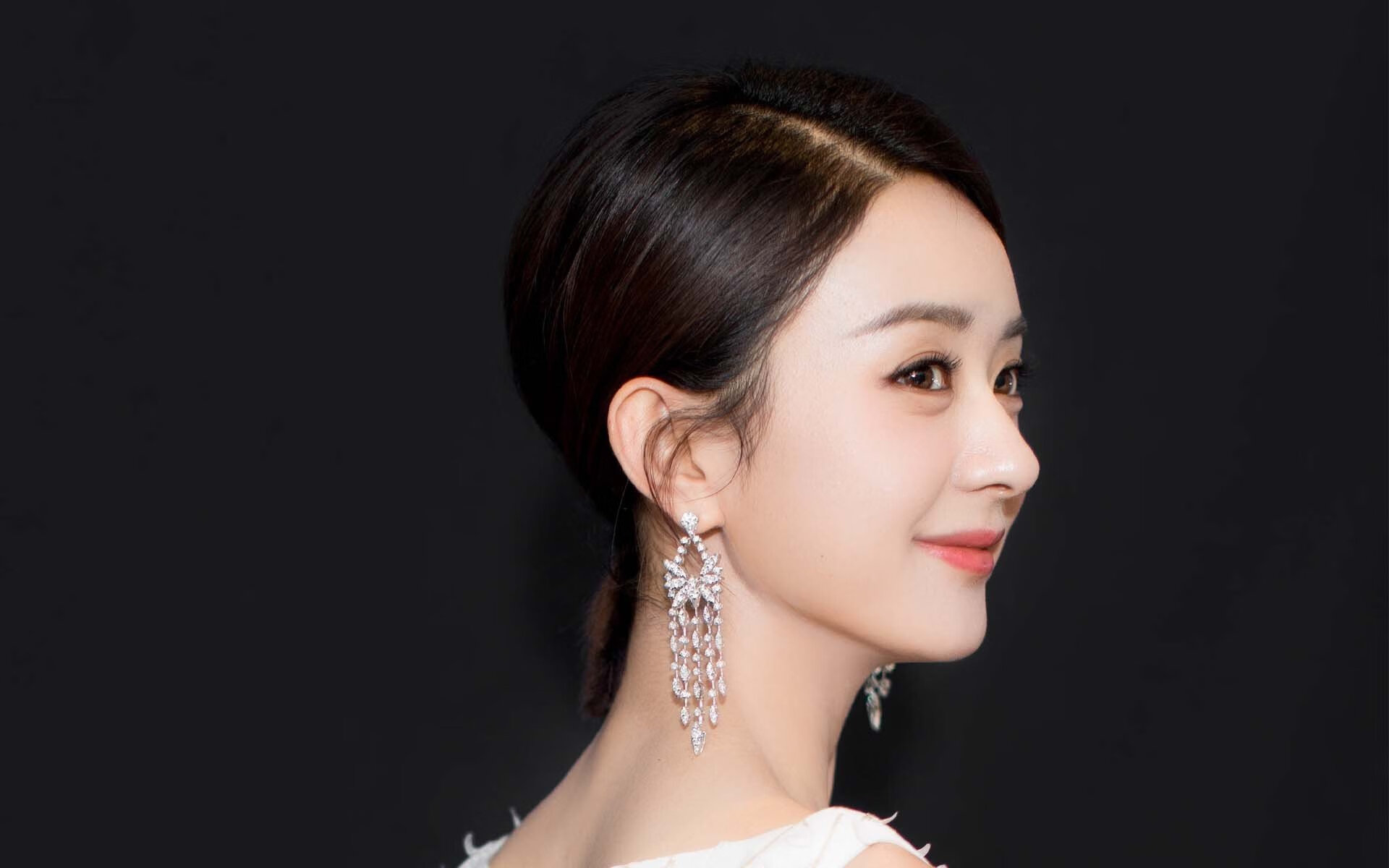 开云体育入口-哈登末节12分引爆逆转风暴！雄鹿绝境重生擒公牛夺生死战