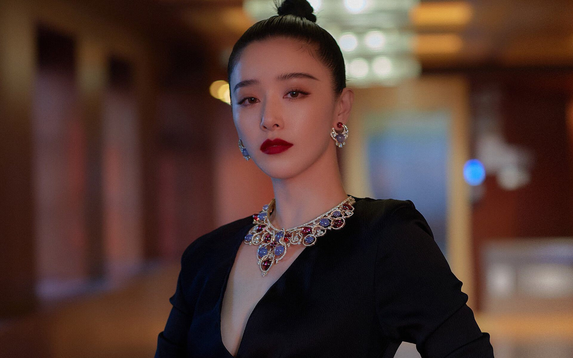 开云体育-巨星纪元，从东契奇西甲称王到76人压制广东，看个人英雄主义如何重塑篮球战争