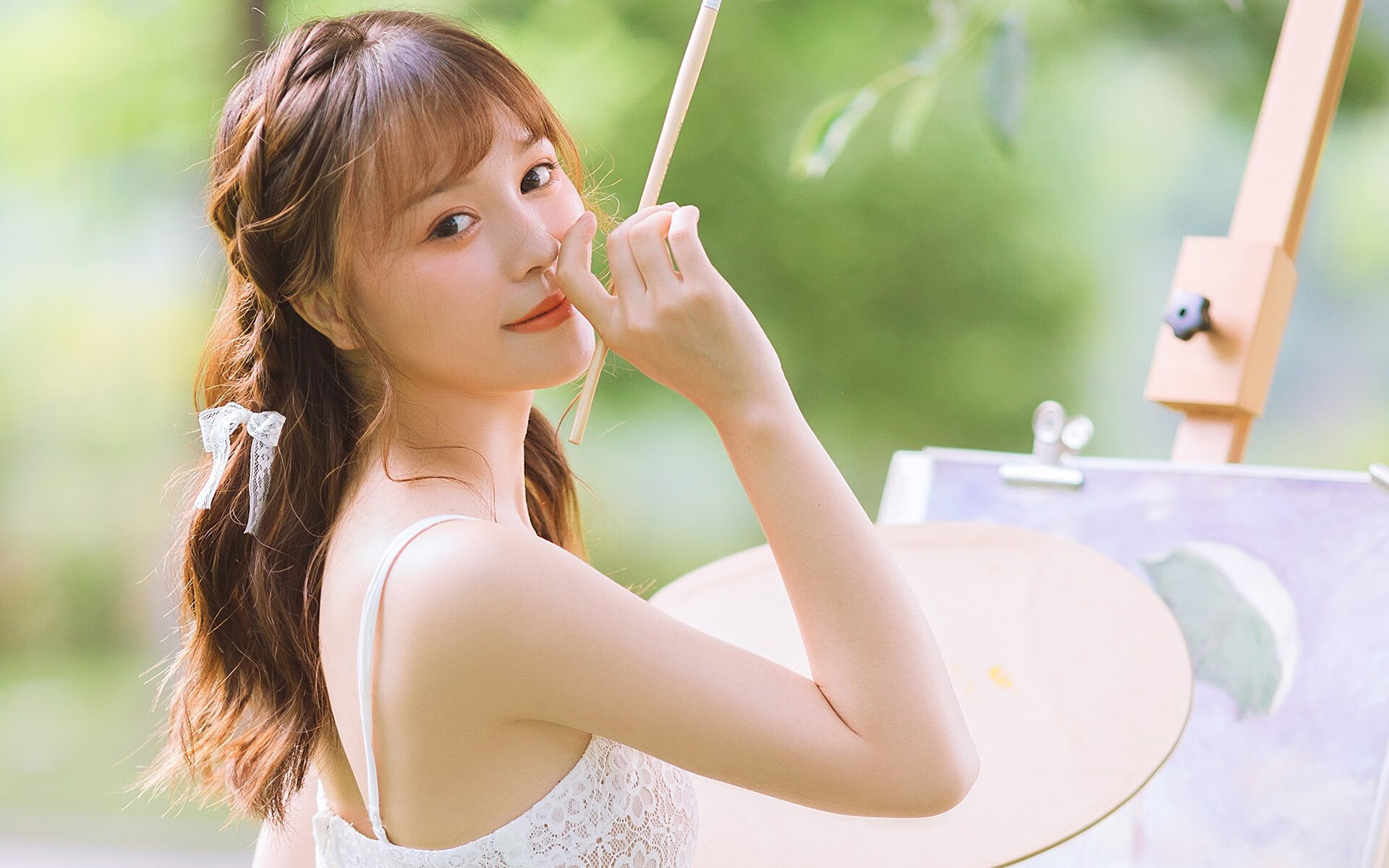 足球世界的双重奏，拜仁鏖战摩洛哥，孙兴慜英超争冠接管比赛