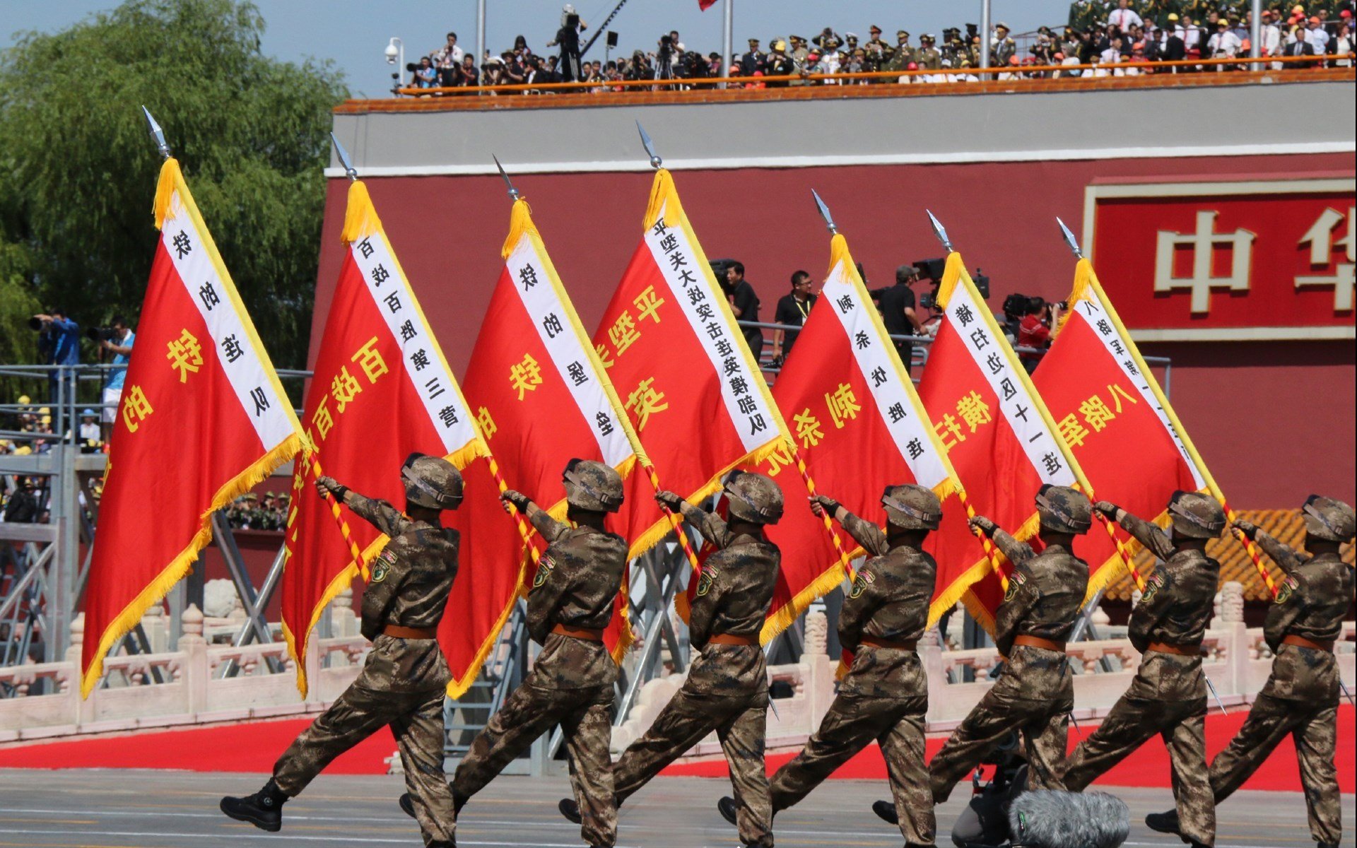 开云APP-绿茵场上的决胜局心脏，当佛罗伦萨的坚毅遇上罗德里的冷刃